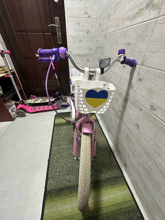 Продам детский велосипед 4-7 лет для девочки колеса 18