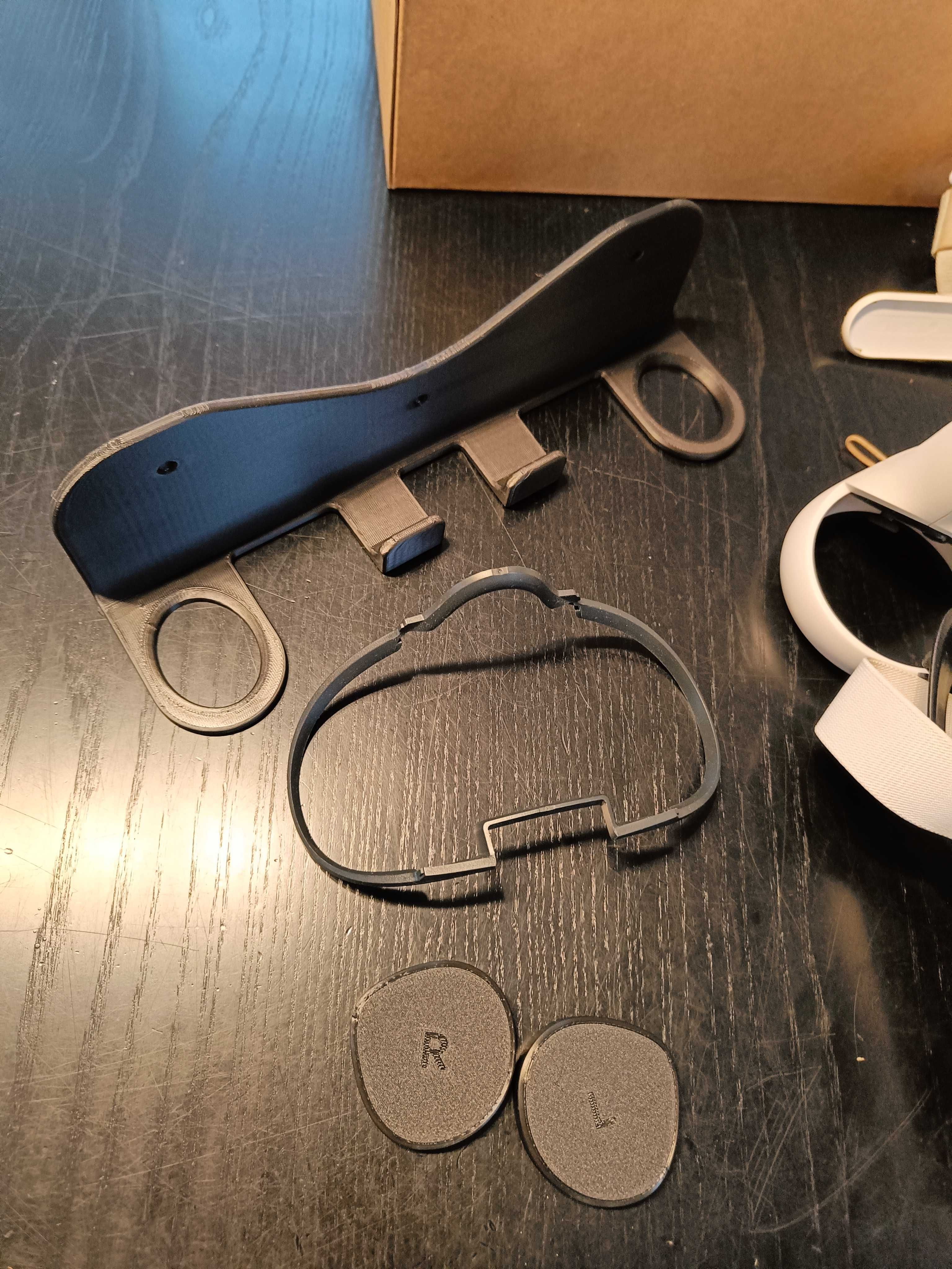 OCULUS QUEST 2 BOGATY ZESTAW wieszak, strap, osłonki na soczewki,pudło