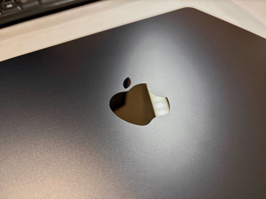 MacBook Air 2024 13 cali M3 północ