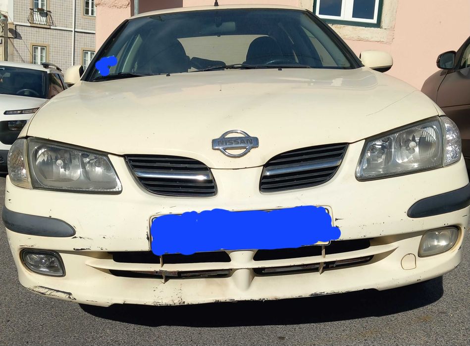Nissan Almera beje