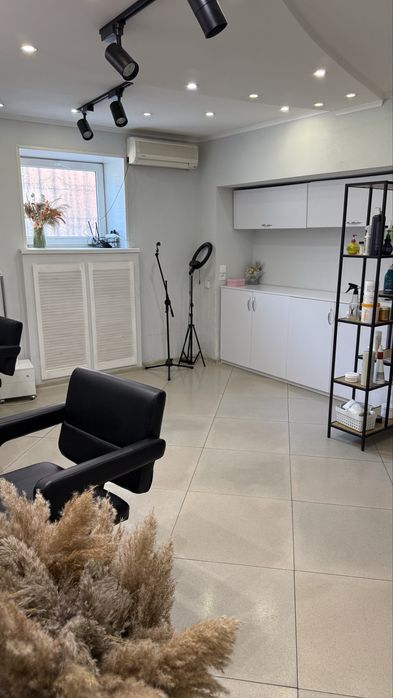 Аренда парикмахерского кресла, кератин,ботокс, колорист