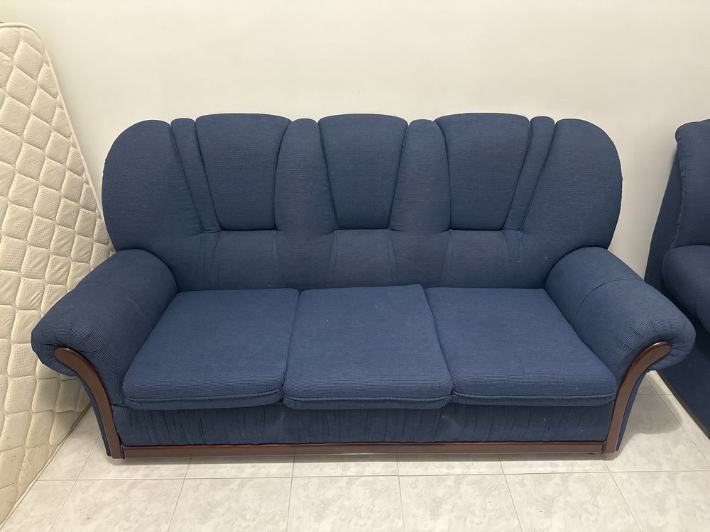 Conjunto de 3 Sofás, 35 pequenos e 50€ grande, os 3 100€