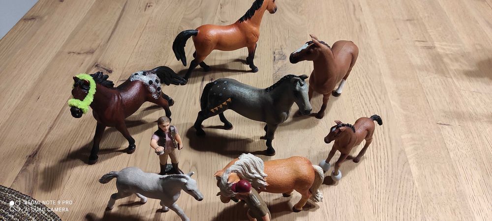 Shleich konie fugurki