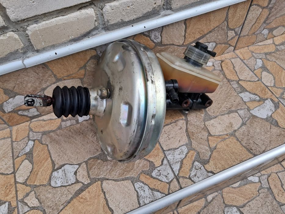 Тормозний вакуум  ваз 2109;21099; 2110 2111 2112 головний циліндр