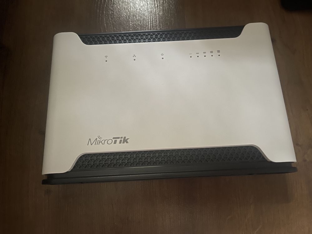 Модем MikroTik Chateau LTE12