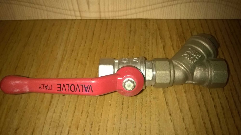 Кран кульовий (шаровий) з фільтром (Італія)