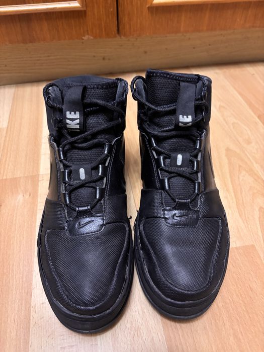 Зимове чоловіче взуття Nike