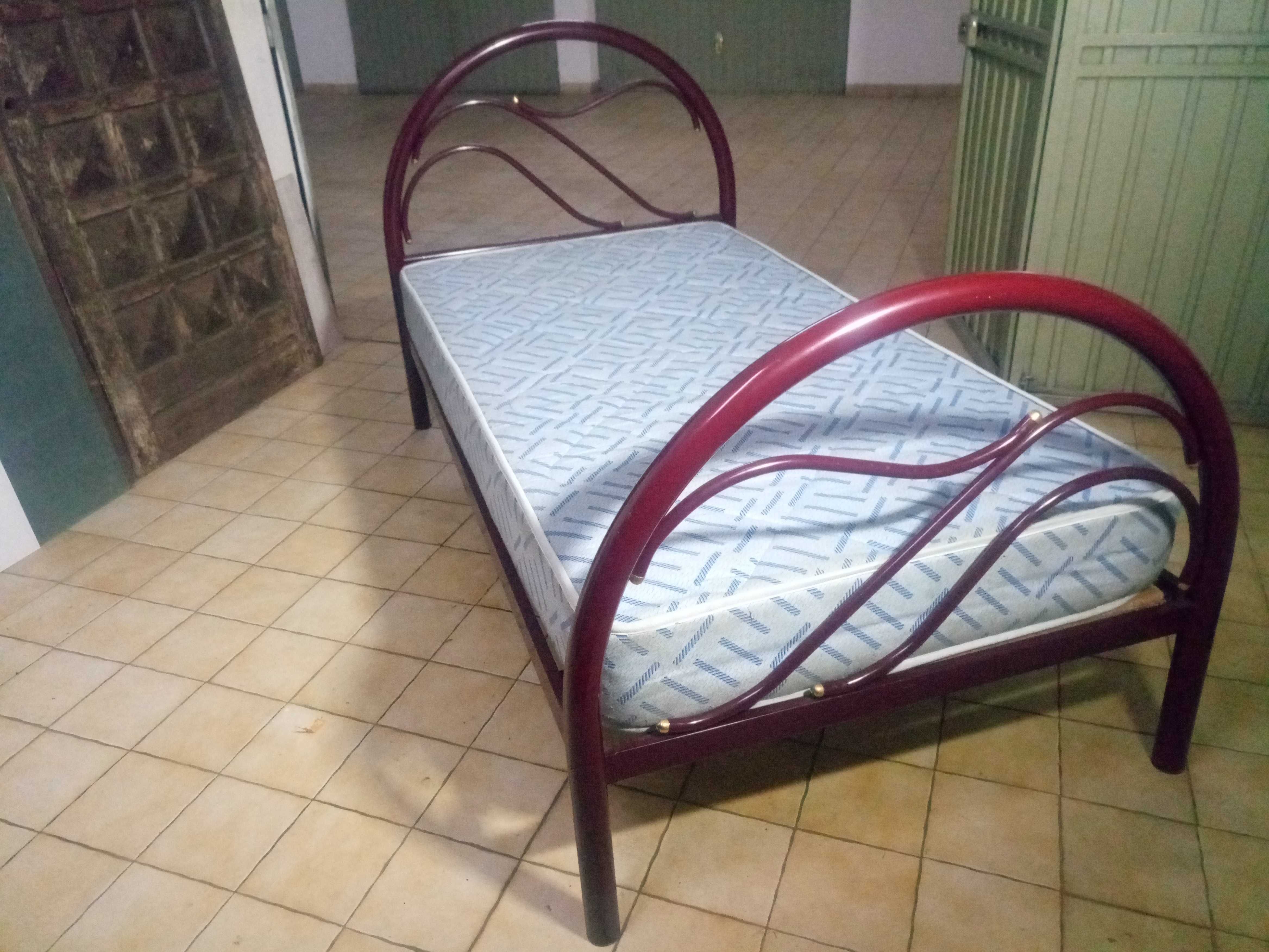 Cama de solteiro