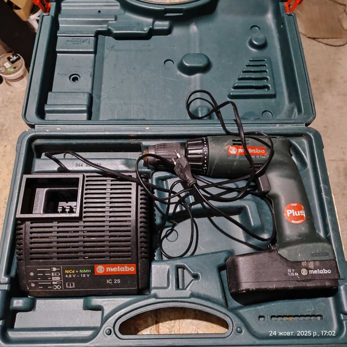 Шуруповерт  акумуляторный  Metabo  BS 18 Plus