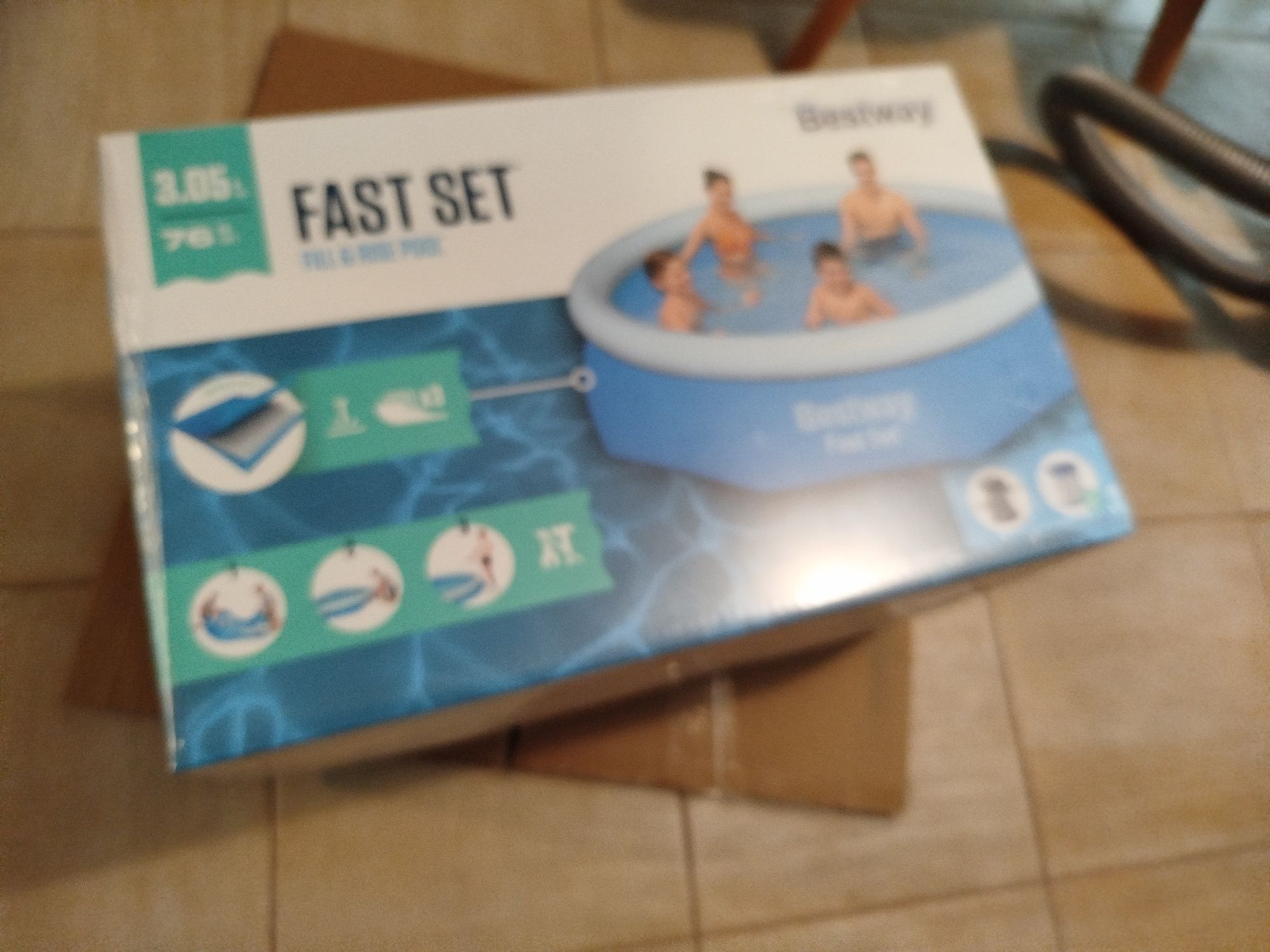 Basen ogrodowy firmy  Bestway z pompą i filtrem nowy okrągły 3 metry