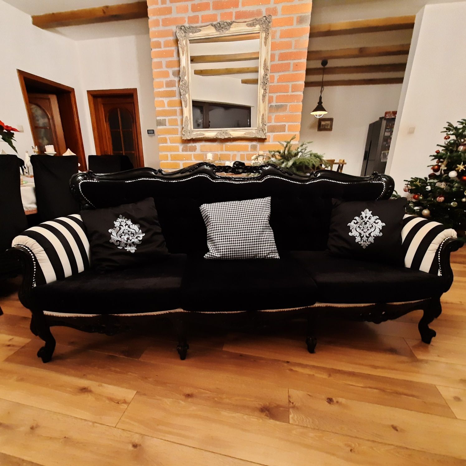 Sofa w stylu Ludwikowskim czarny aksamit stan bdb