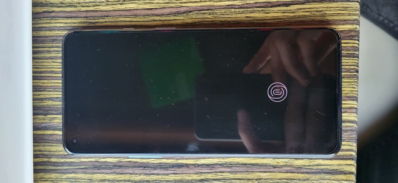 Продам OnePlus 9R 8/256
