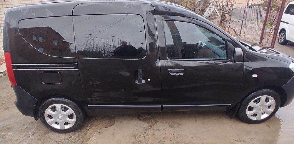 Рено Доккер пасажир