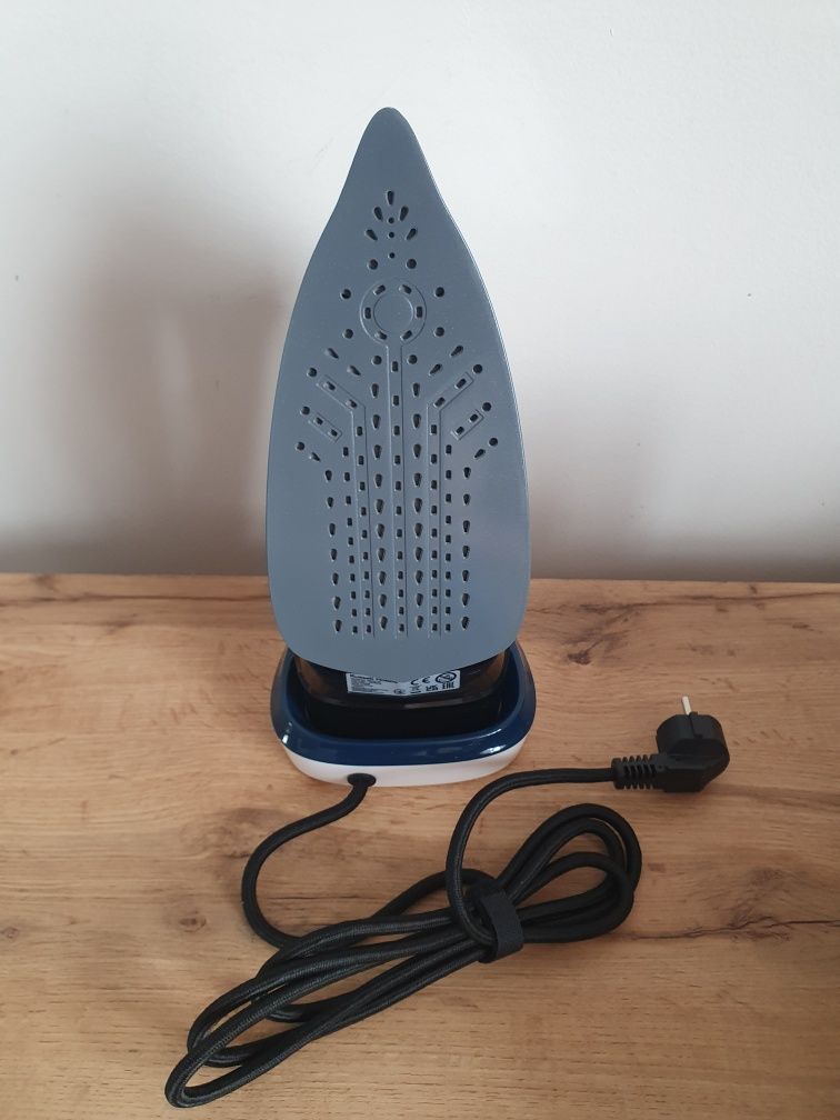 Żelazko bezprzewodowe Russell Hobbs 2600 W