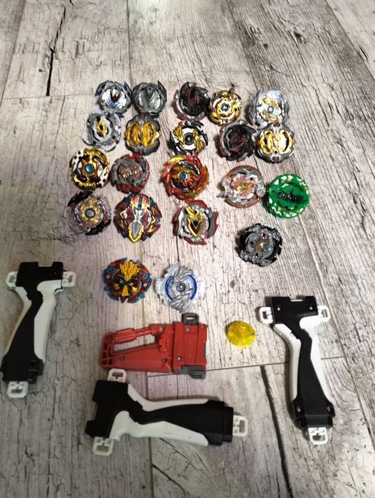 Іграшки Бейблейд