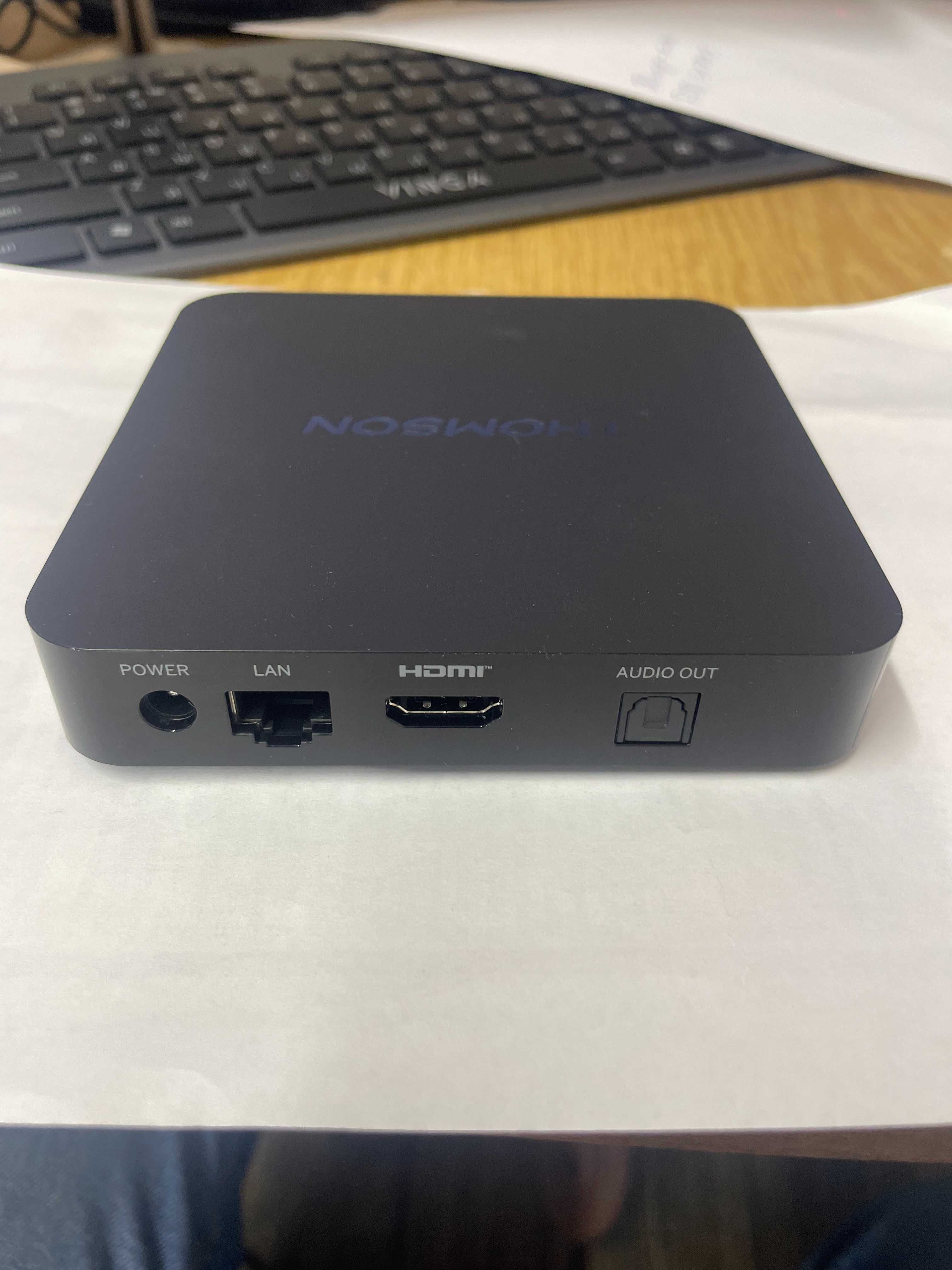 Медіаплеєр THOMSON Streaming Box 240 4K UHD