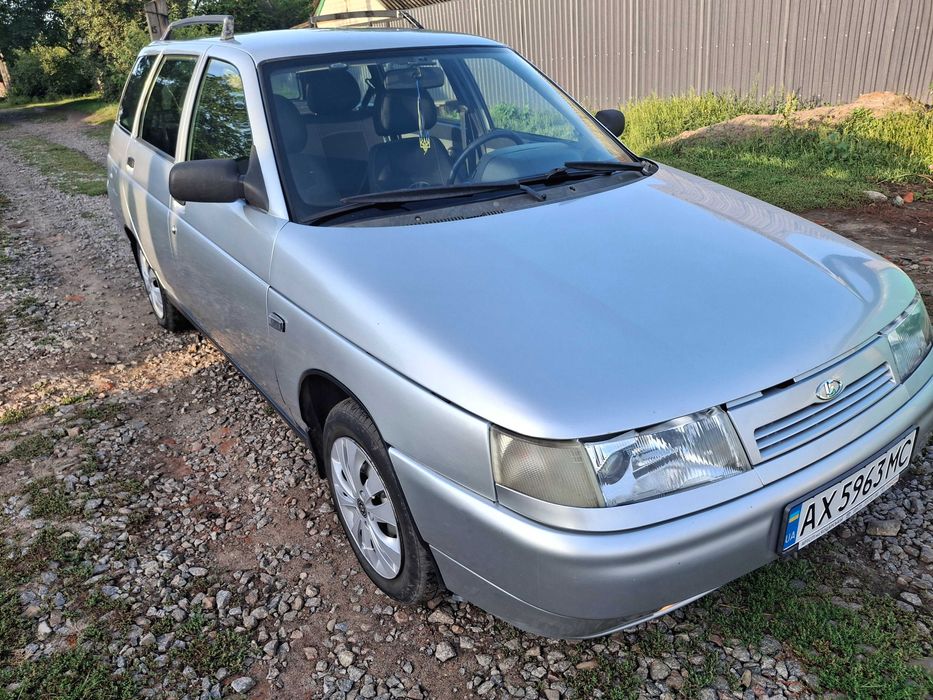 Автомобіль ВАЗ 2111