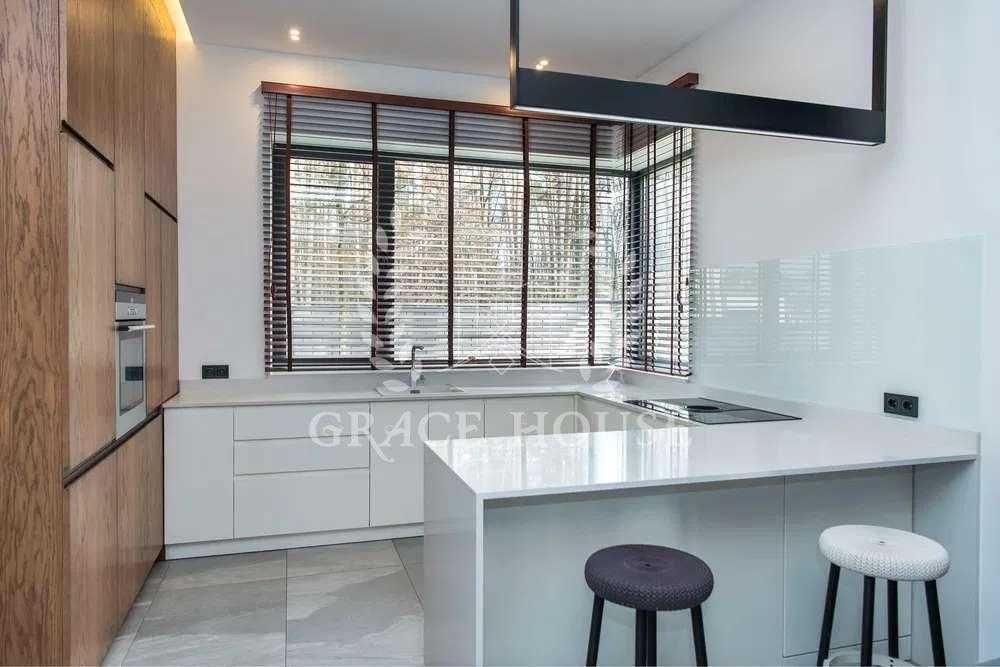 Престижный дом Hi-tech в Стоянке в КГ лес, озеро, генератор