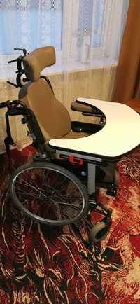 Wózek inwalidzki Vermeiren Inovys II brązowa tapicerka stolik
