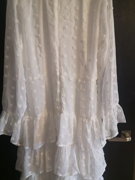 Biała sukienka boho