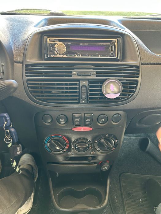 Fiat Punto 1.2 - Bom estado | Revisão Feita