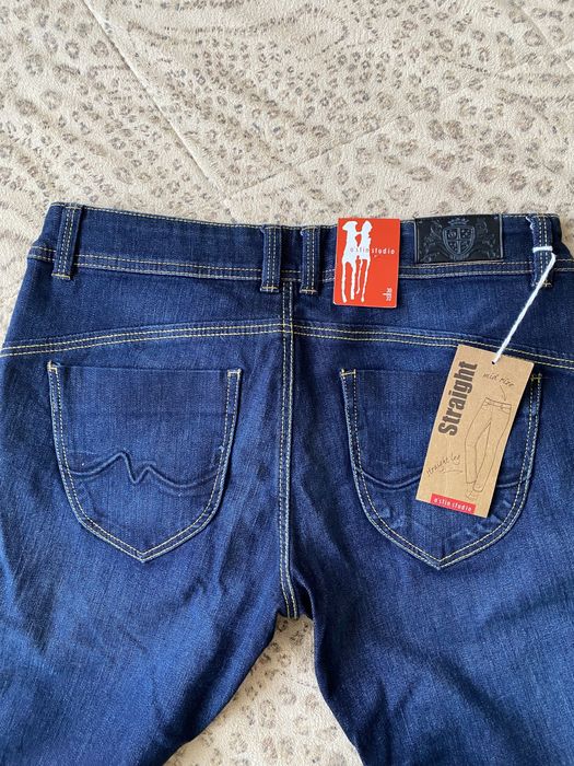 Джинси жіночі