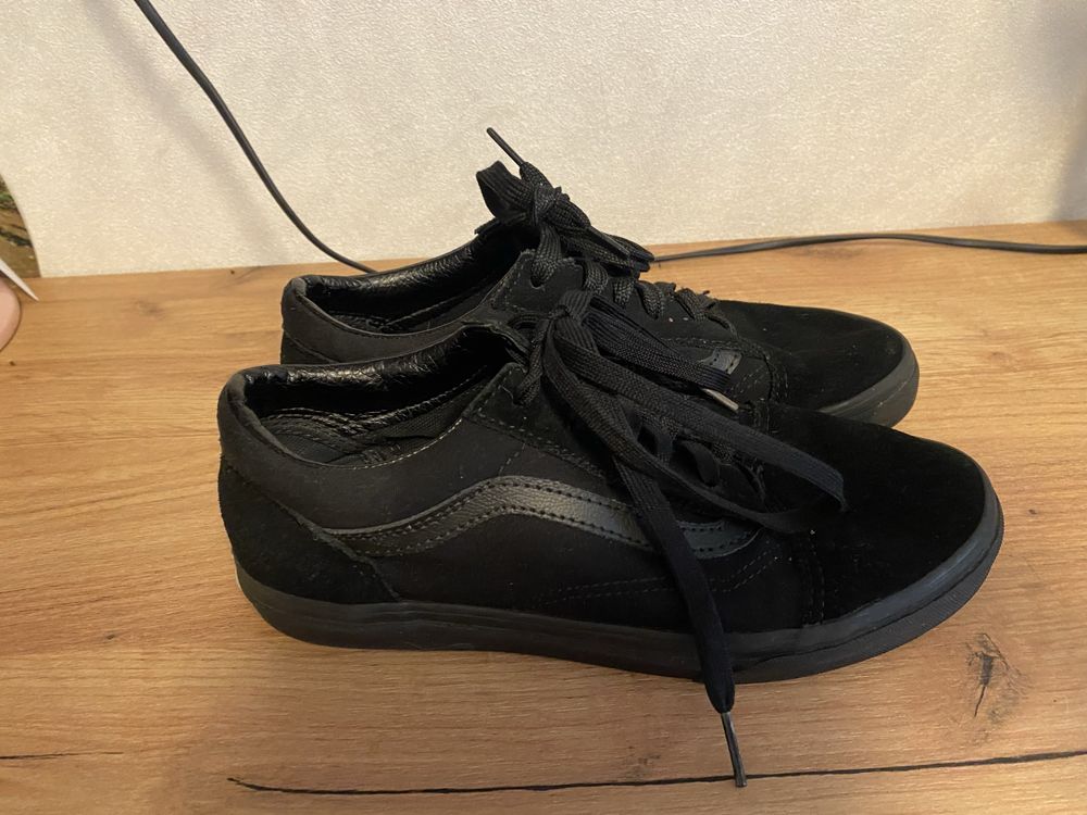 Продам кеди Vans 38 розмір