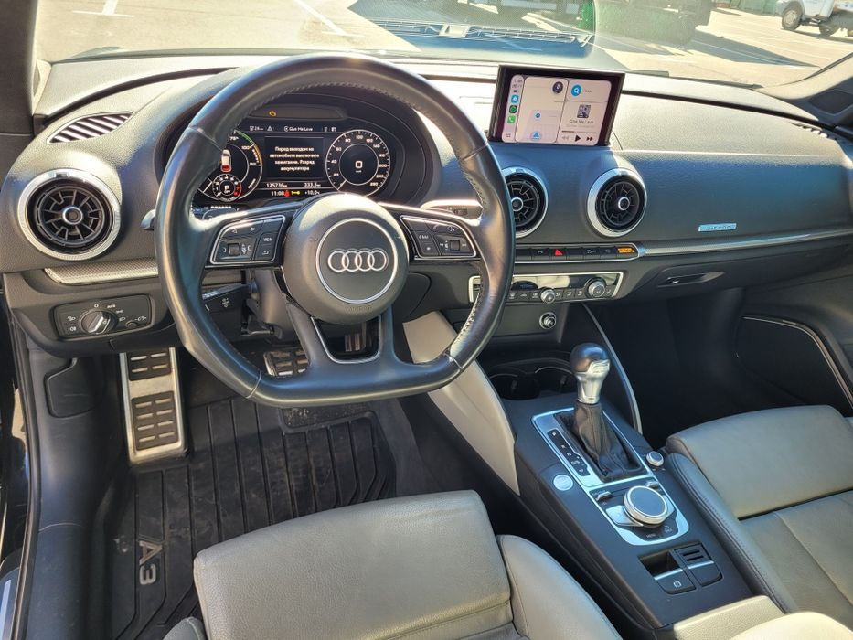 Audi A3 e-tron 2018 плагін гібрид