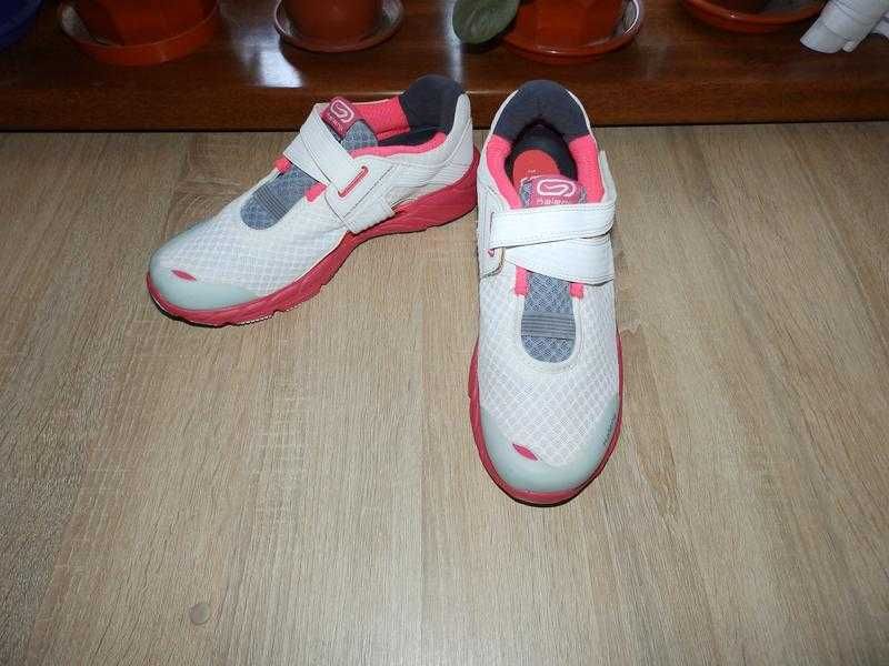 Кроссовки беговые kalenji eliofeet running shoes pink white  39.5