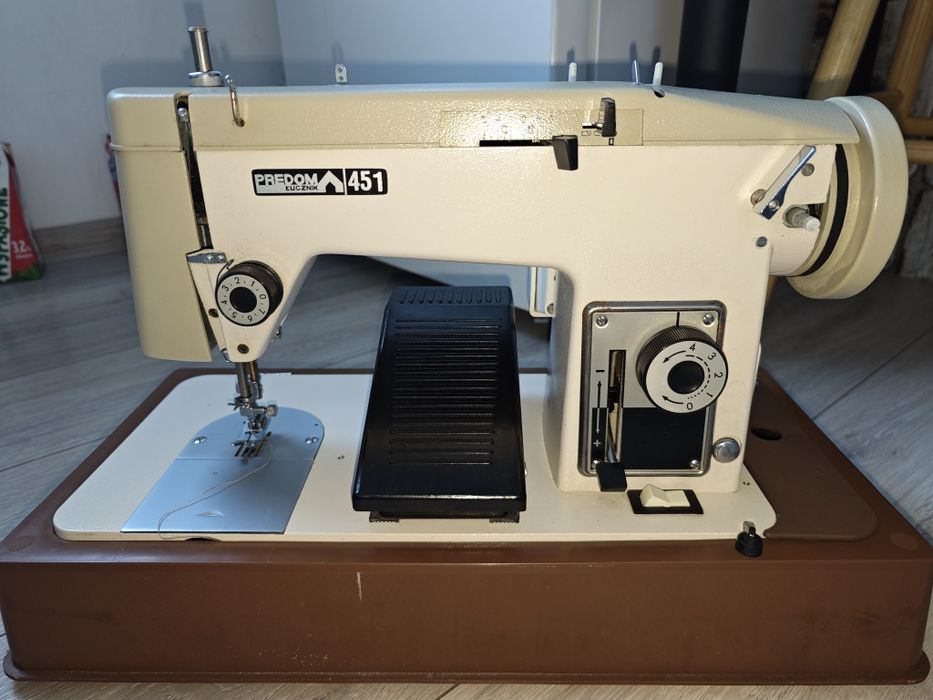 Maszyna Do Szycia Łucznik Predom 451