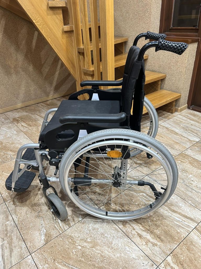 Wózek  inwalidzki  vitea  care premium