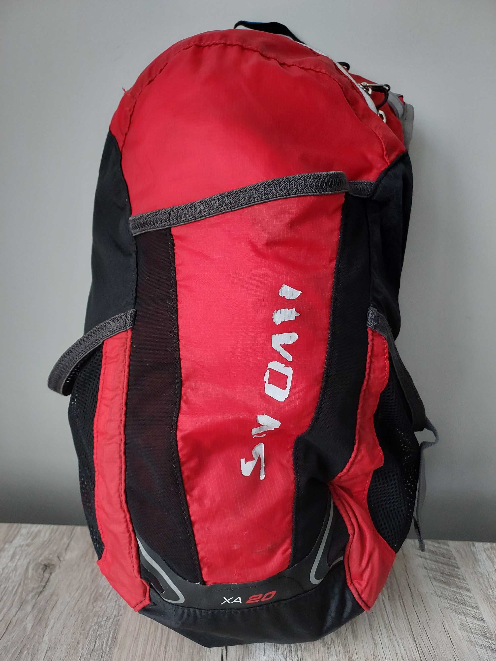 Біговий трейловий жилет / рюкзак Salomon  XA 20