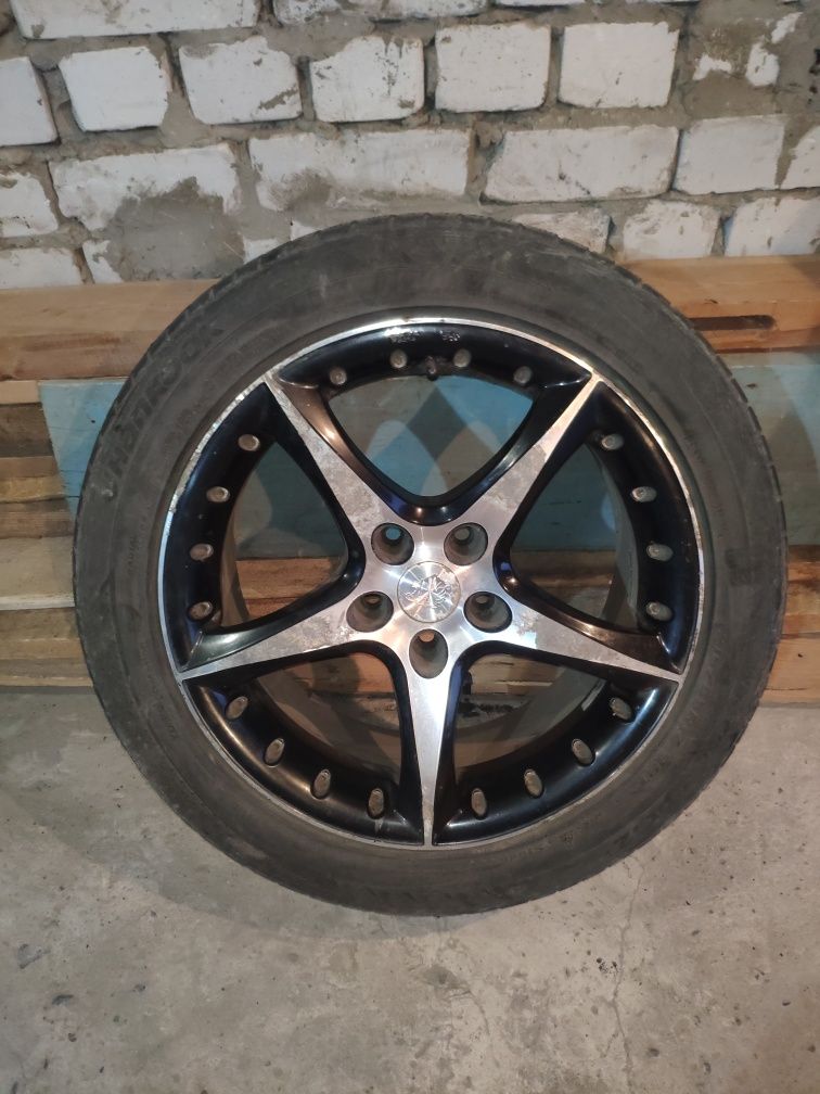 Диски с резиной R17.   5*114.3.  цо 67.1