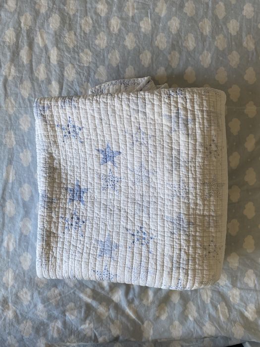 Colcha estrelas para berço da Zara Home