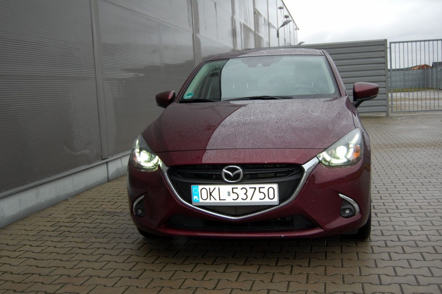 Mazda 2 2019r LED niski przebieg Niemcy kamera skyactiv