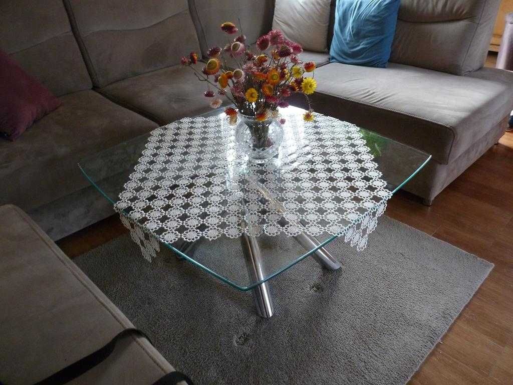 Stolik szklany 90cm x 90 cm wysokość 45cm w bardzo dobrym stanie