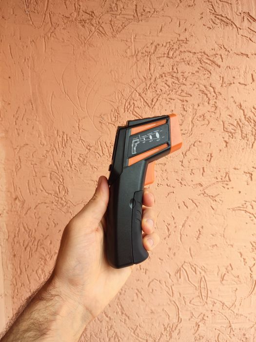 Електронний термометр (пірометр)