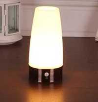 Lampka nocna na baterię z czujnikiem ruchu