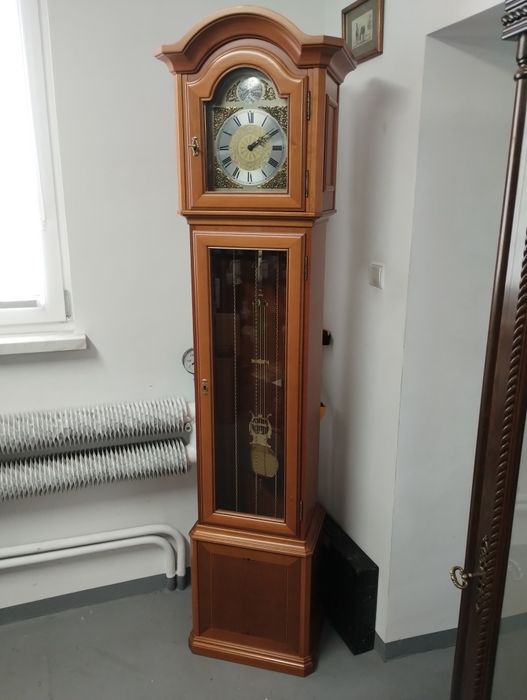 Zegar mechaniczny stojący Adler