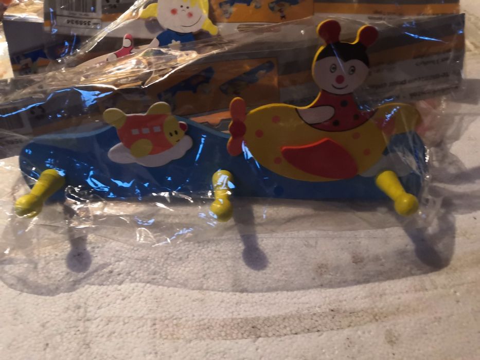 Wieszaki na ubrania drewniane dla dzieci