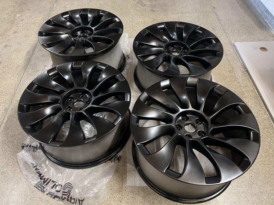 Комплект оригінальних різношироких дисків Tesla 21 дюйм убертурбін