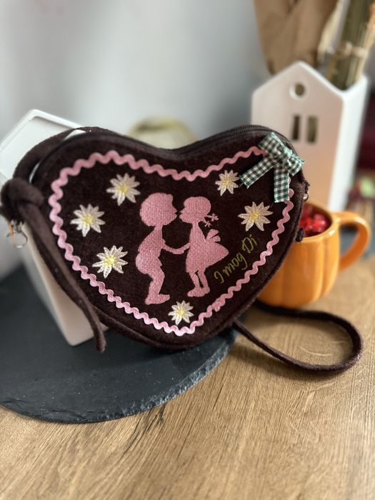 Bawarska torebka z filcu