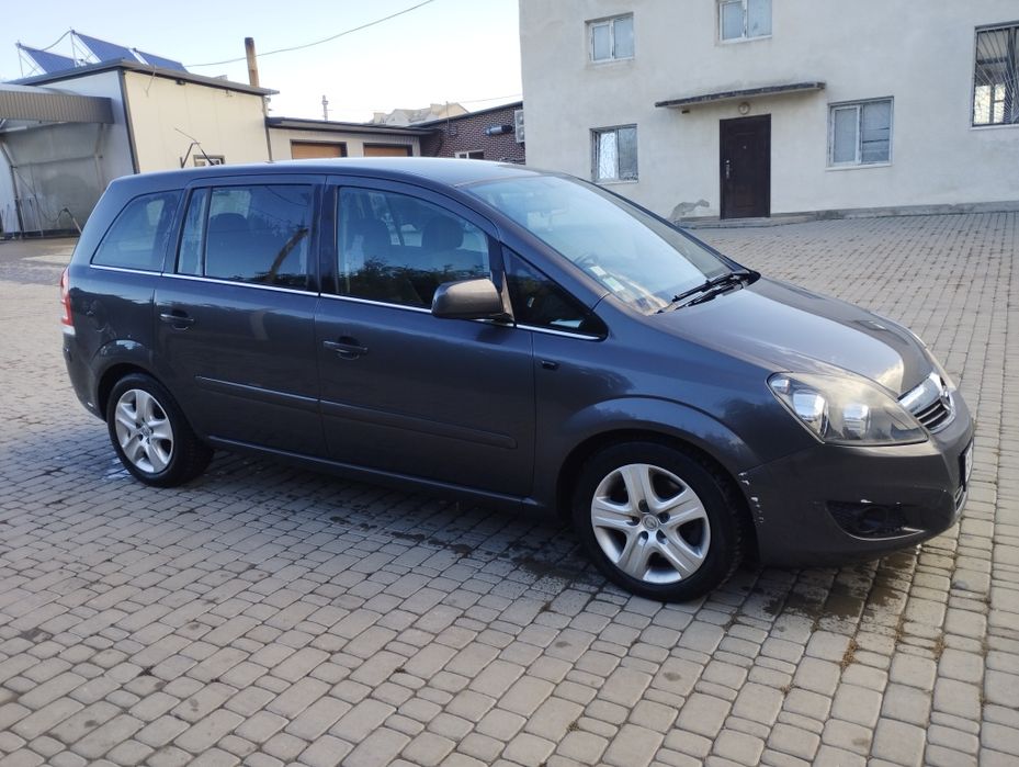 Opel zafira b 1.7 2011р.