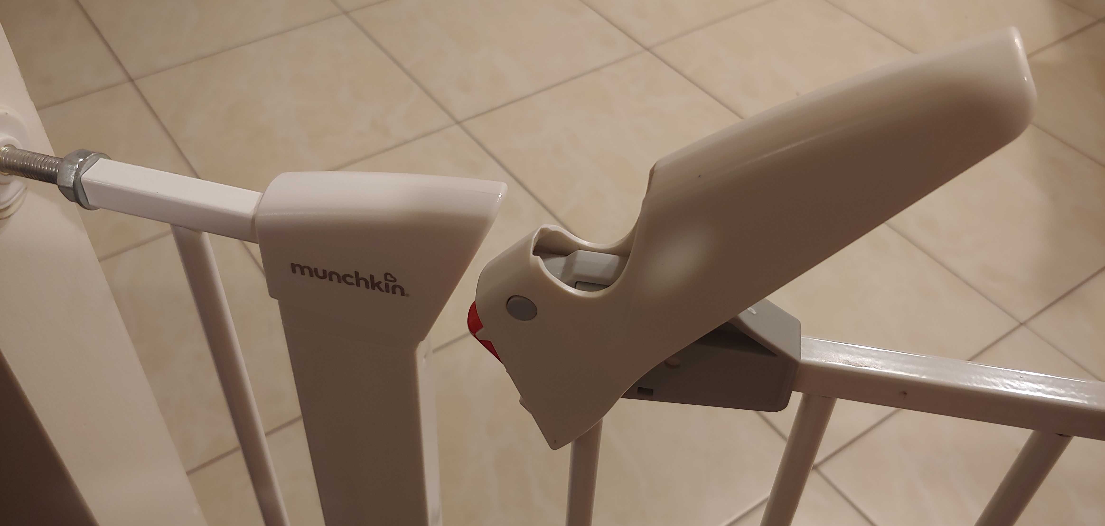 127-136cm Bramka Barierka Ochronna Bez Wiercenia na Schody Munchkin