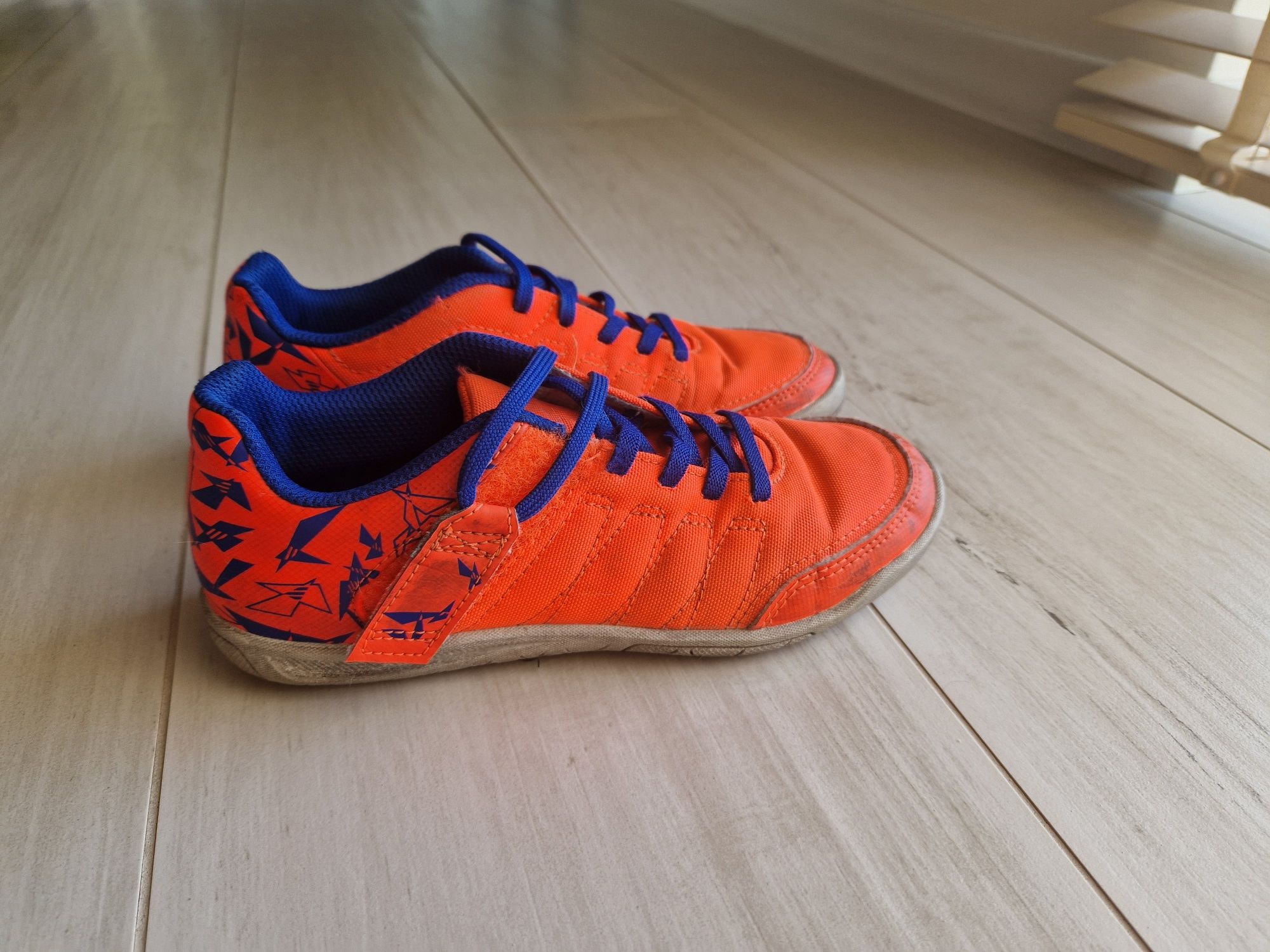 Buty halowe do piłki nożnej