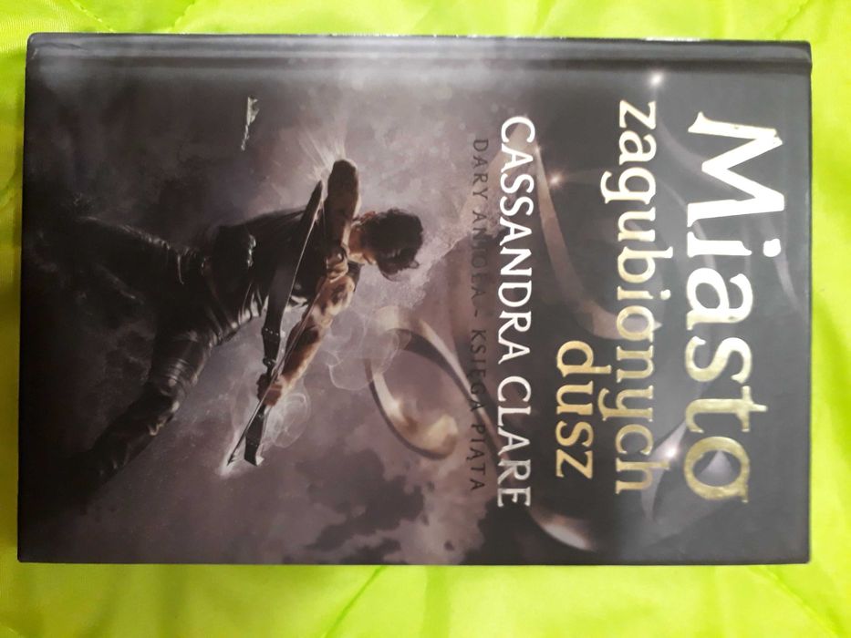 Saga ,,Dary Anioła" Cassandra Clare, 6 tomów, stan bdb wciągająca!