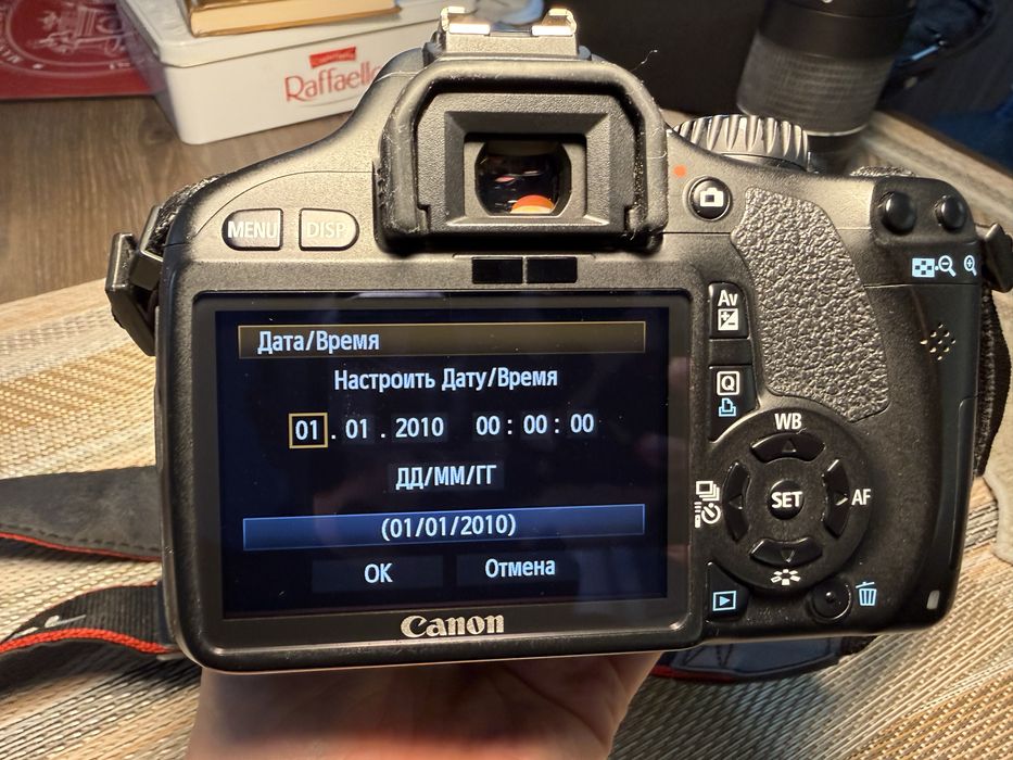 Фотоапарат Canon EOS 550 d