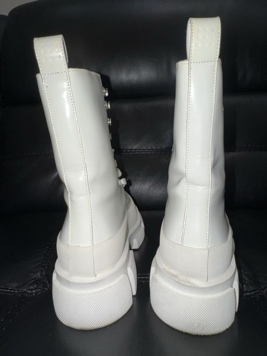 Взуття боти білі 36 розмір