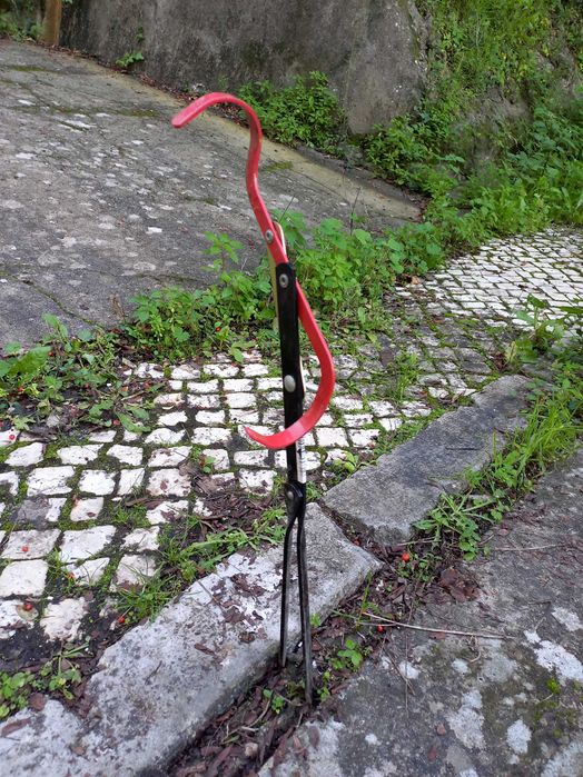 Suporte Ferro para Cana Pesca a Fundo novo