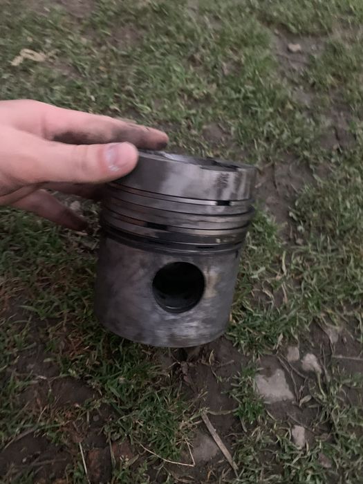 Продам поршнева д21 т16 т25